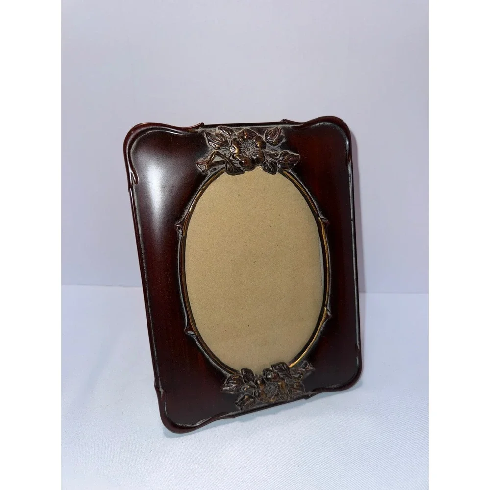 Vintage Dark Wood Grain Floral Oval Picture Frame Bronze Accents 5x7 Tabletop